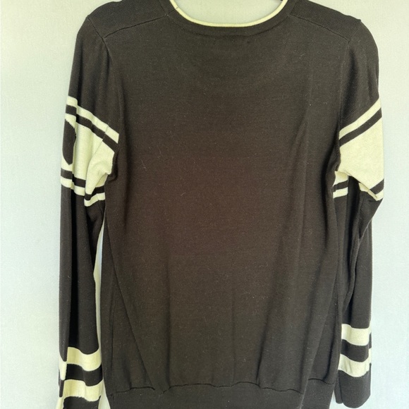 NWT Karl Lagerfeld Black and White Crewneck Sweater Size Medium - Picture 5 of 5